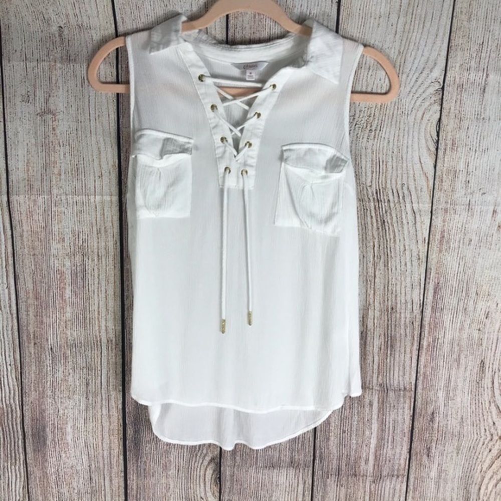 Candie’s white sleeveless‎ top ( Medium)
